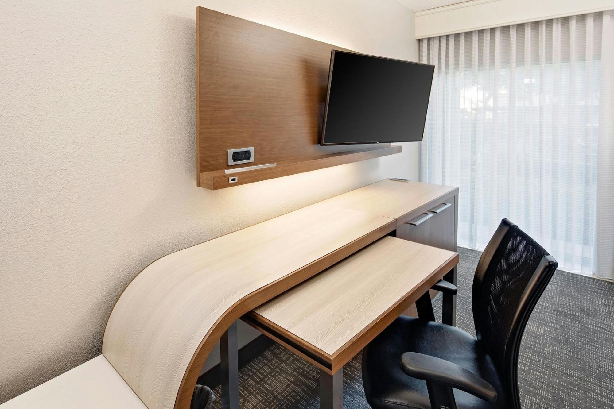 Courtyard By Marriott Fort Lauderdale North/Cypress Creek Exterior foto