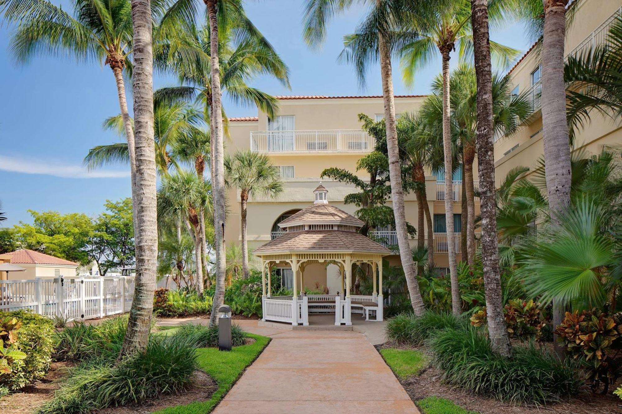 Courtyard By Marriott Fort Lauderdale North/Cypress Creek Exterior foto