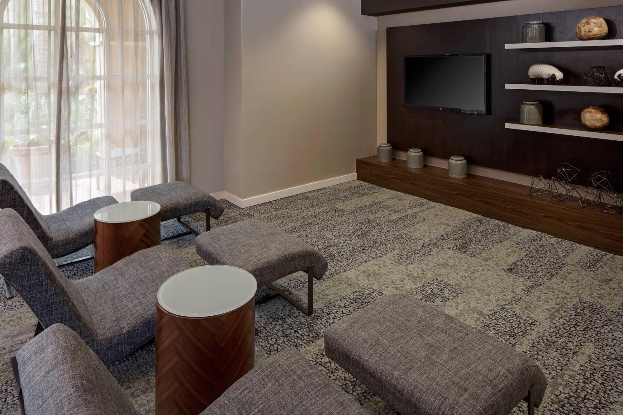 Courtyard By Marriott Fort Lauderdale North/Cypress Creek Exterior foto