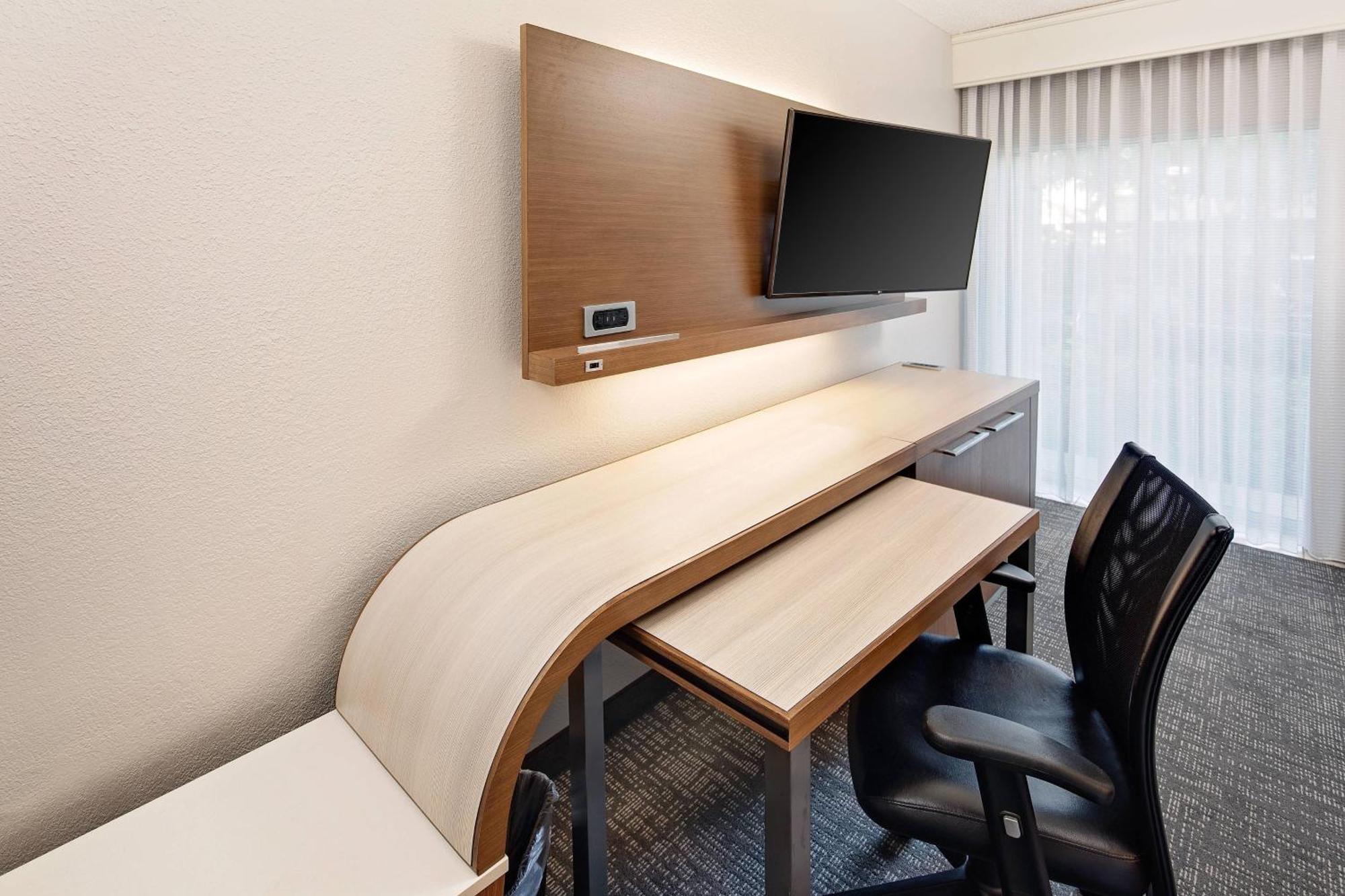 Courtyard By Marriott Fort Lauderdale North/Cypress Creek Exterior foto
