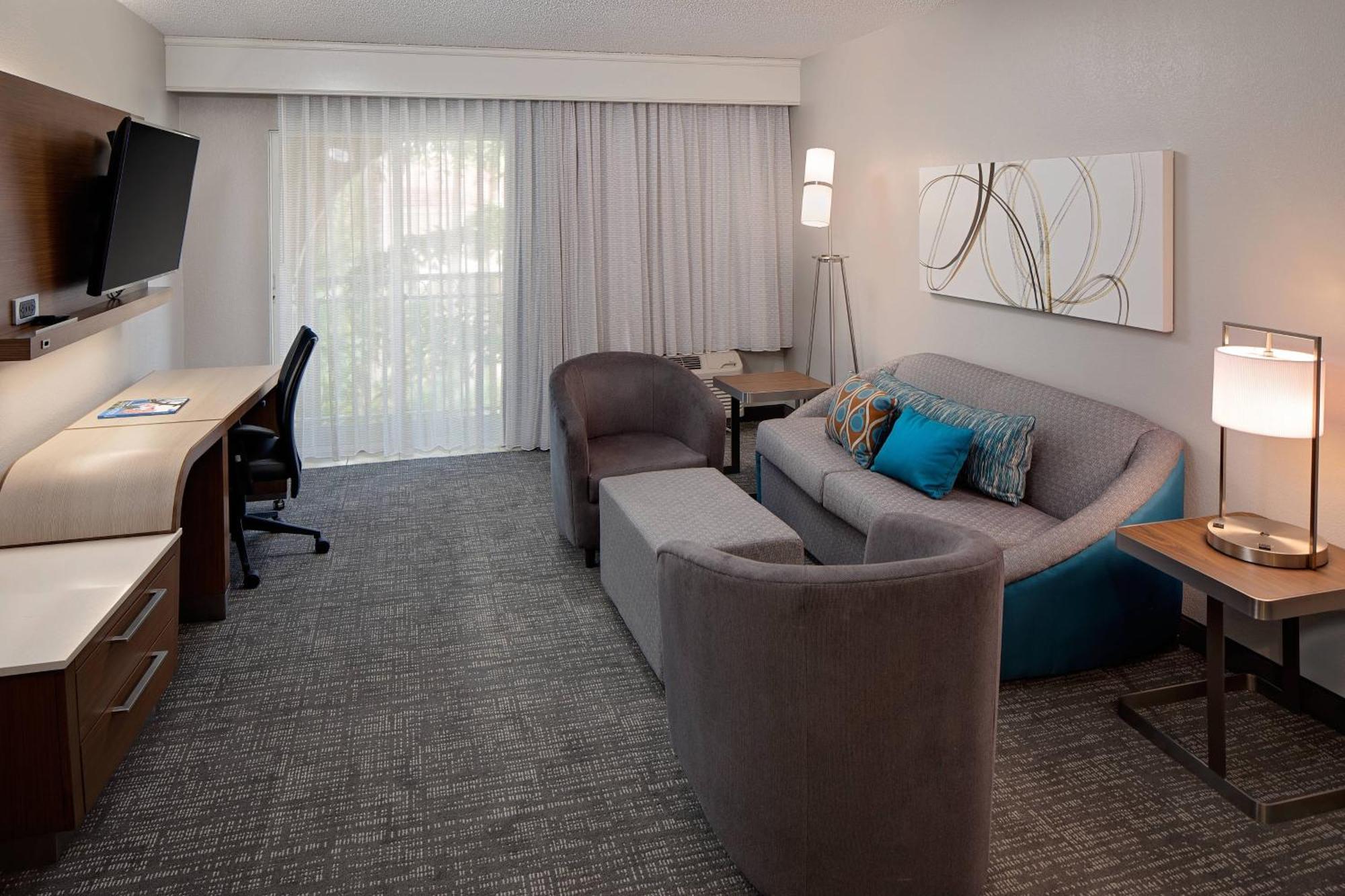 Courtyard By Marriott Fort Lauderdale North/Cypress Creek Exterior foto
