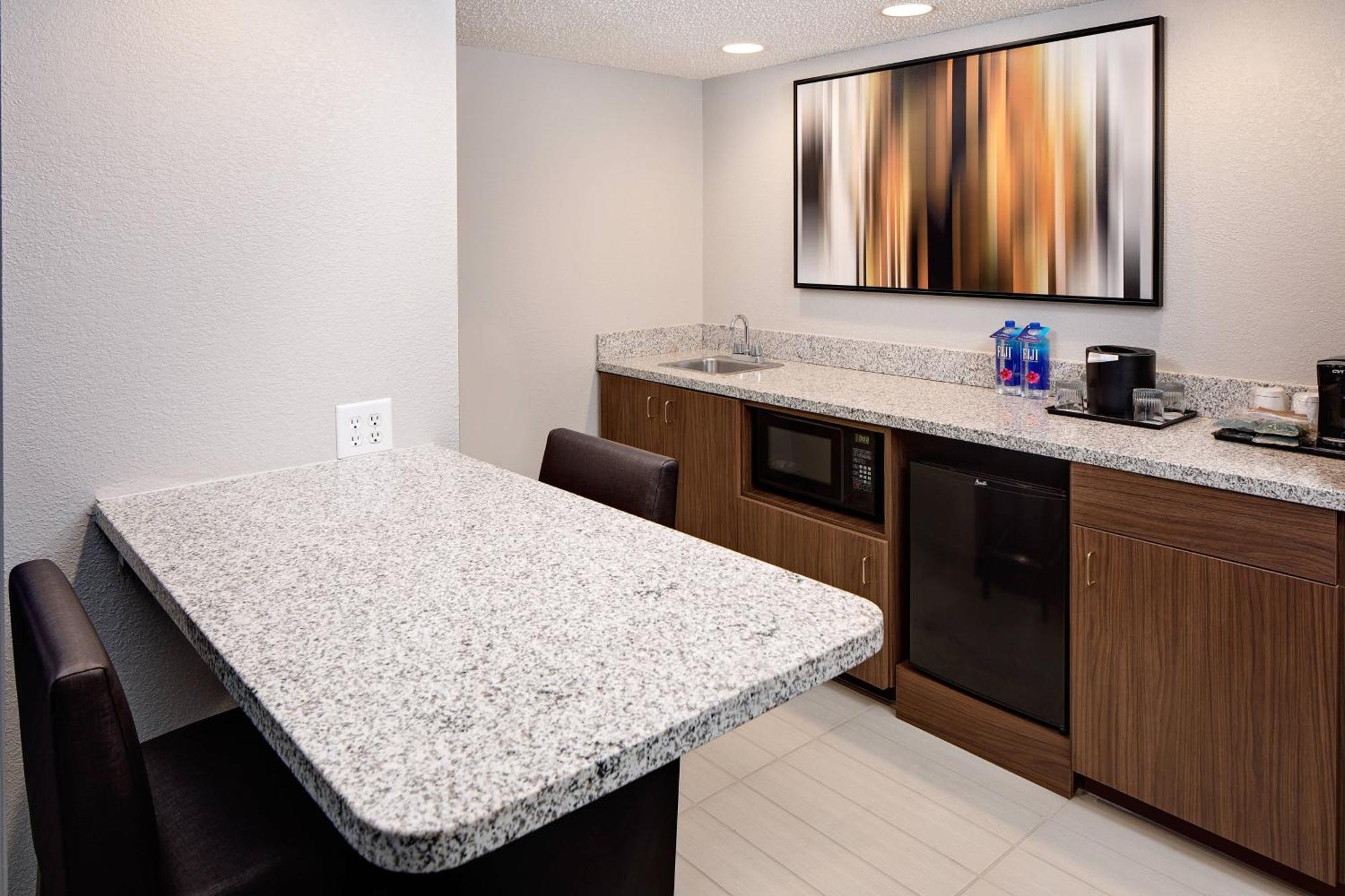 Courtyard By Marriott Fort Lauderdale North/Cypress Creek Exterior foto